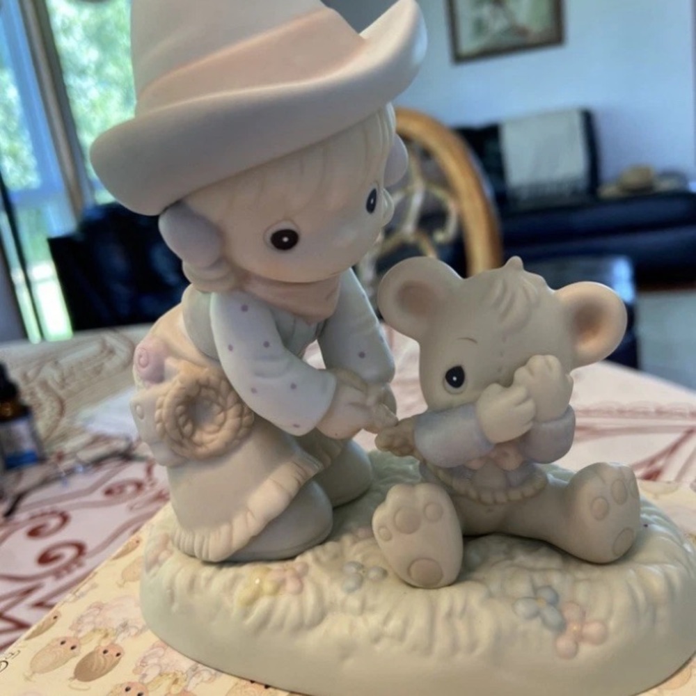 Precious moments … “ I can’t bear to let you go”